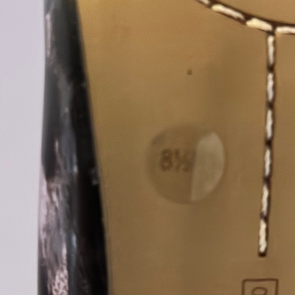 VINCE CAMUTO Anessta Clear Animal Leopard Print Heels Size 8.5M - EUC - Picture 11 of 11